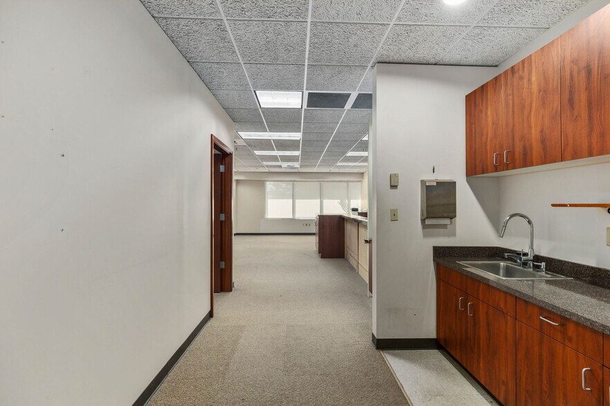 More Photos Of 16710 Smokey Point Blvd, Arlington General Retail For Sale