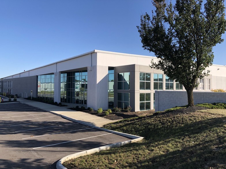 Primary Photo Of 3655 Brookham Dr, Grove City Distribution For Lease