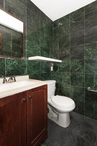More Photos Of 144 Hester St, New York Apartments For Lease