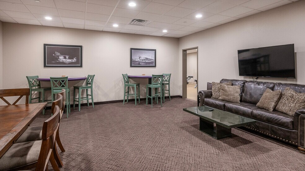 More Photos Of 100 W Broadway Ave, Bismarck Medical For Sale