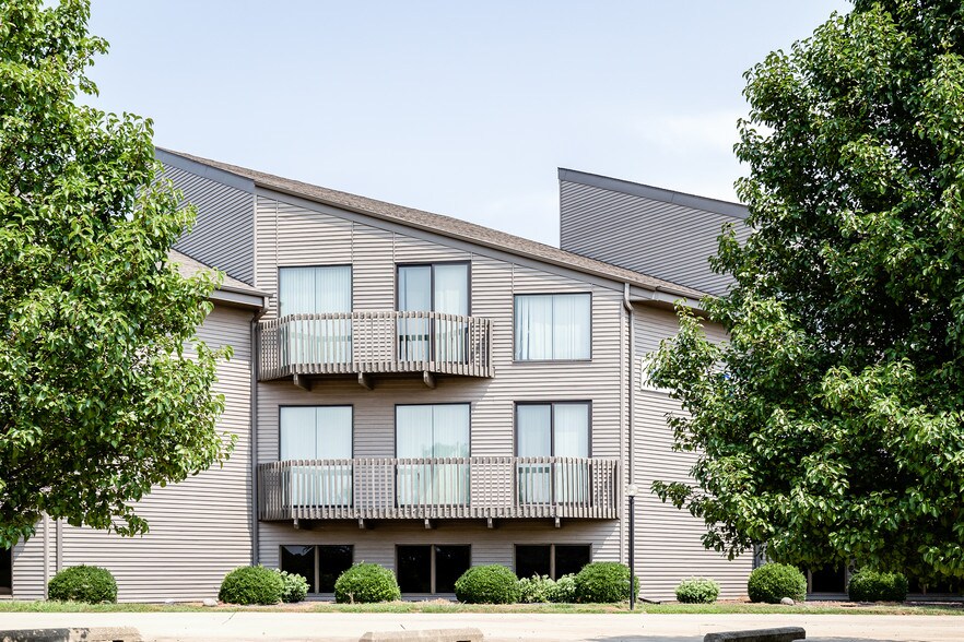 More Photos Of 5130 Hickory Point Frontage Rd, Decatur Loft Creative Space For Lease