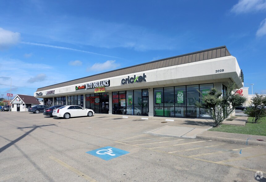 Primary Photo Of 2029 Town East Blvd, Mesquite General Retail For Lease