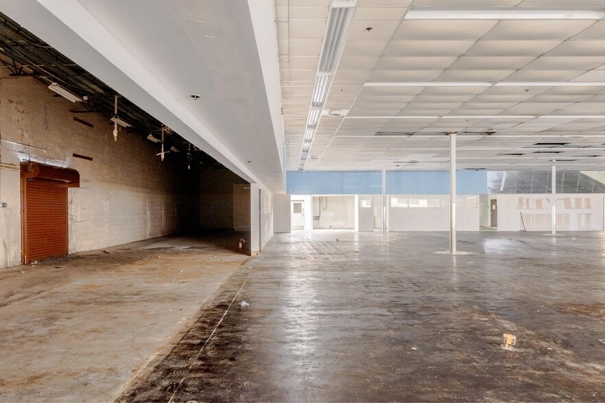 More Photos Of 11920 NW 27th Ave, Miami Freestanding For Lease