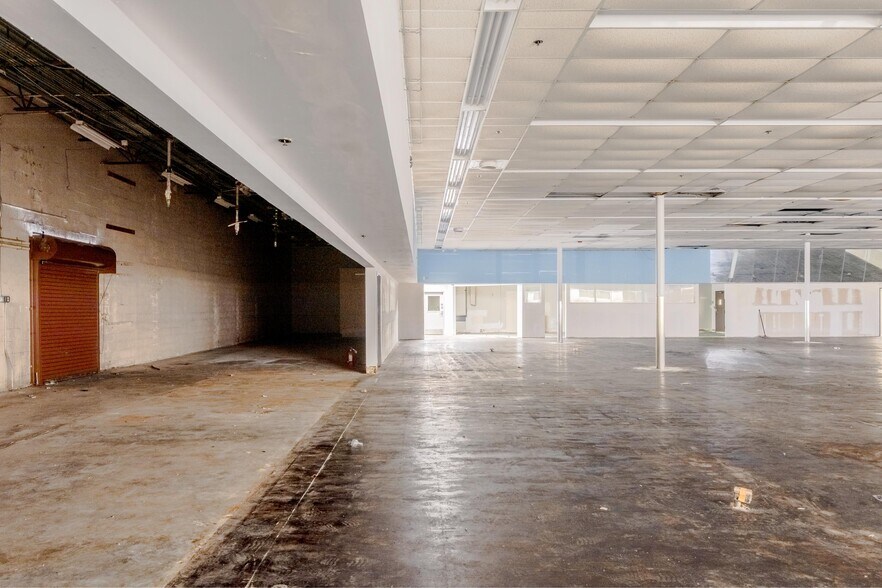 More Photos Of 11920 NW 27th Ave, Miami Freestanding For Lease