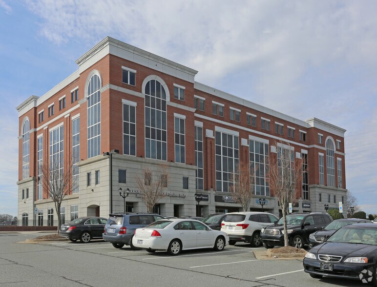 More Photos Of 110 Oakwood Dr, Winston-Salem Office For Lease