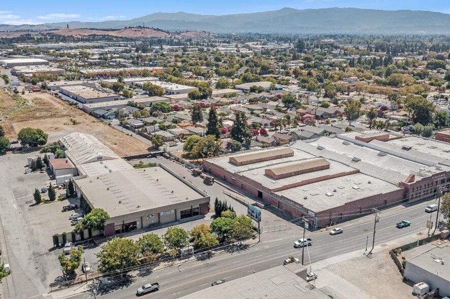 More Photos Of 190 Keyes St, San Jose Warehouse For Sale