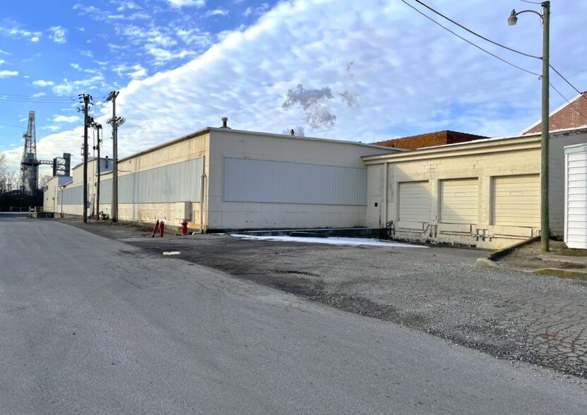 More Photos Of 701 Vine St, Lima Warehouse For Sale