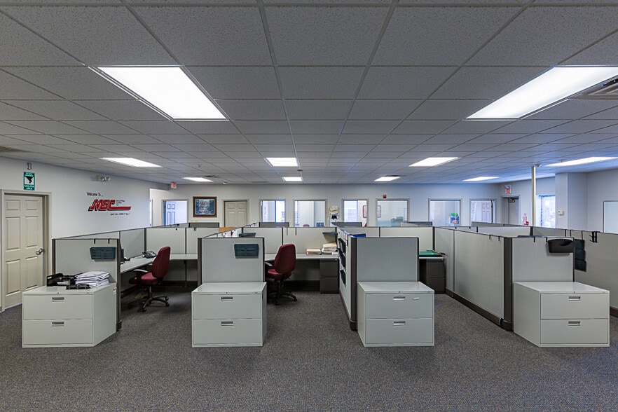 More Photos Of 11 Worth Cir, Johnson City Warehouse For Lease