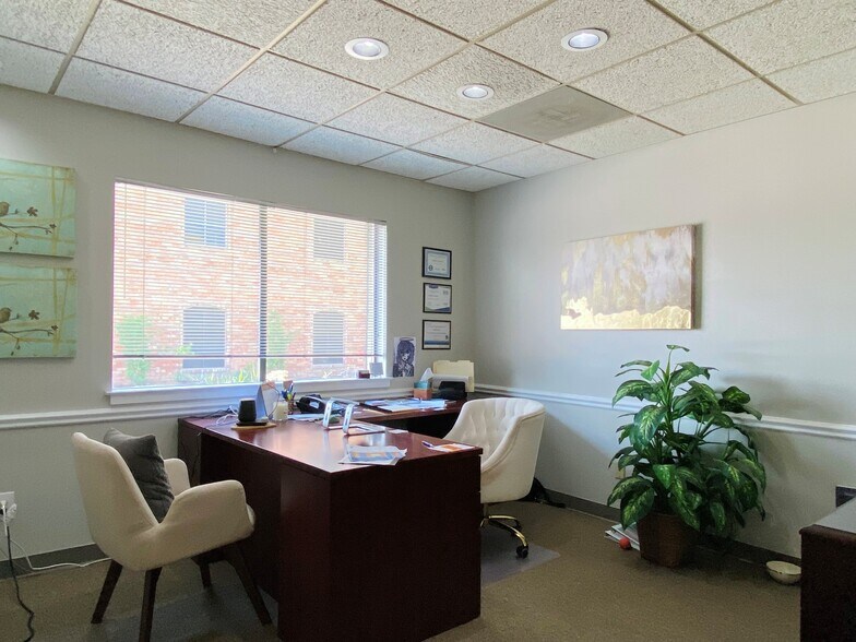 More Photos Of 12623 Jones Rd, Houston Medical For Sale
