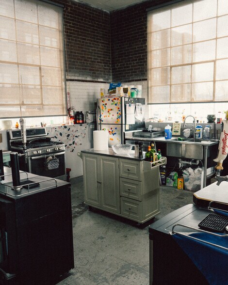 More Photos Of 3327 Brighton Blvd, Denver Warehouse For Lease