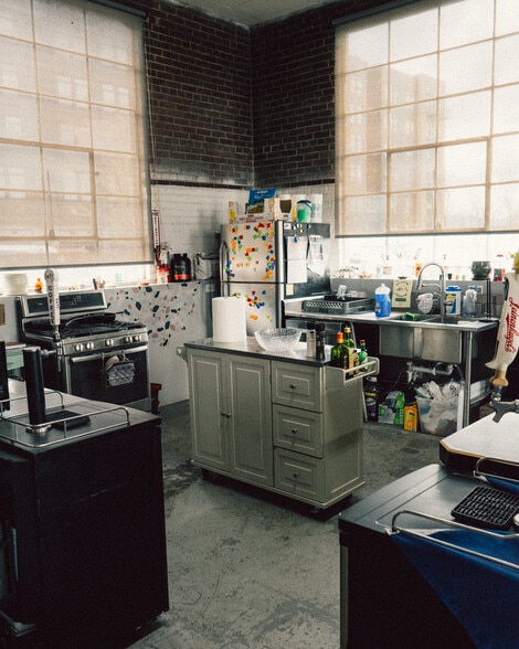 More Photos Of 3327 Brighton Blvd, Denver Warehouse For Lease