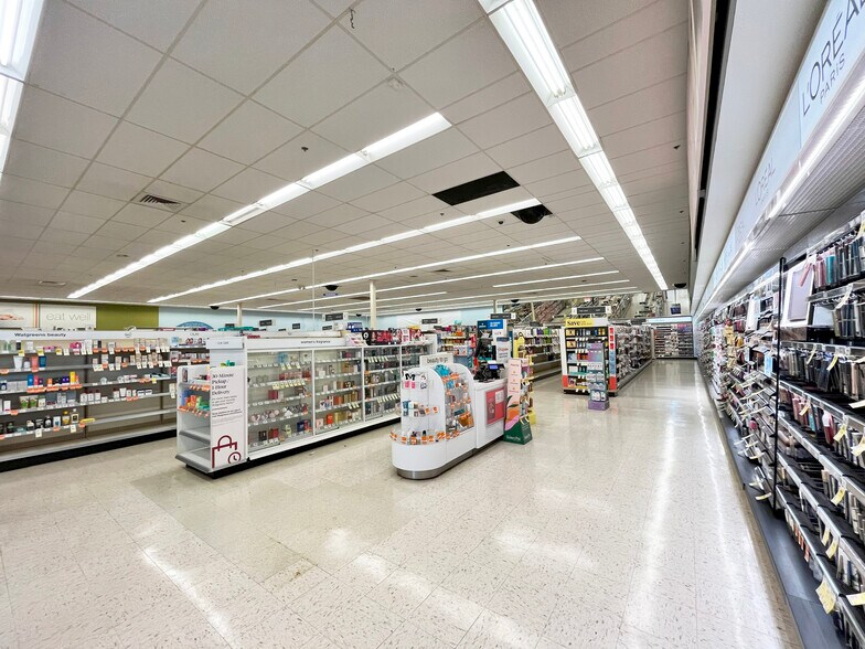 More Photos Of 1201 NW 12th St, Oklahoma City Drugstore For Lease