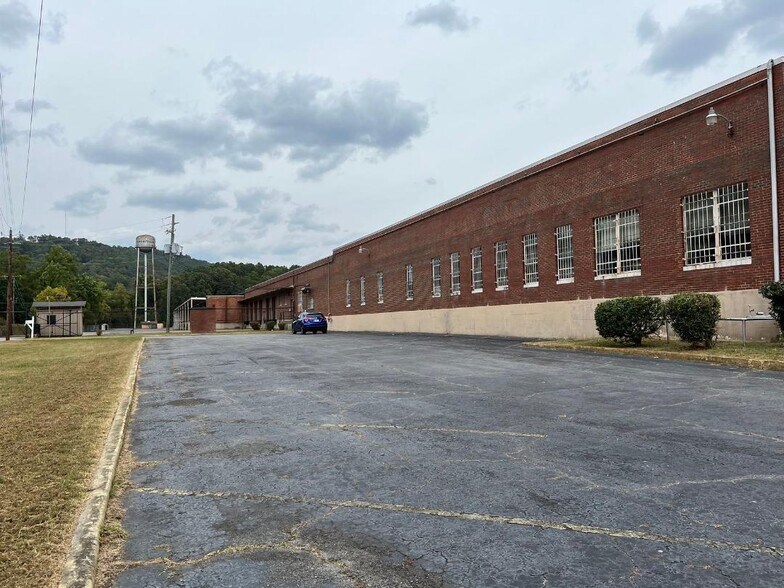 More Photos Of 601 Tuscaloosa Ave, Gadsden Warehouse For Lease