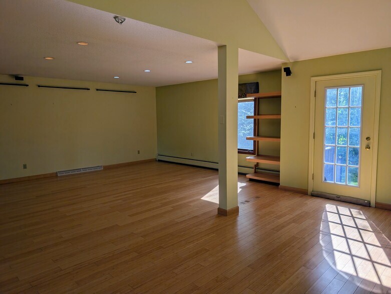More Photos Of 29 Hartford Ave, Granby Office For Lease