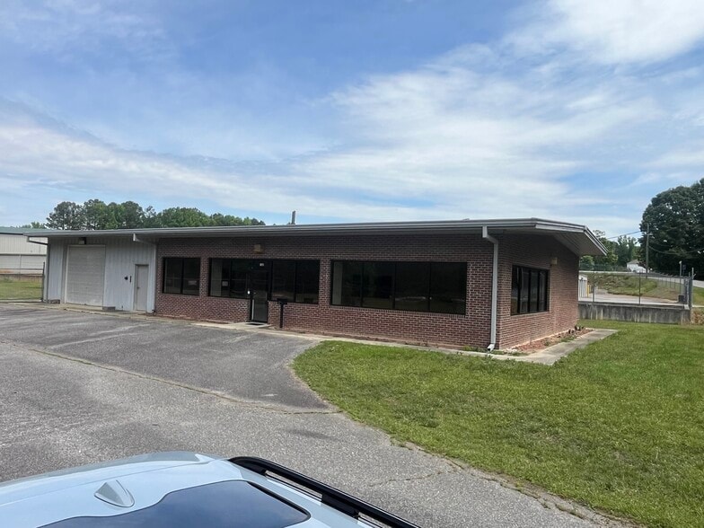 Primary Photo Of 103 Jack Heard Dr, Dawsonville Flex For Lease