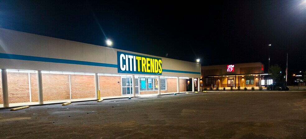 More Photos Of 980 S Eufaula Ave, Eufaula Storefront For Lease