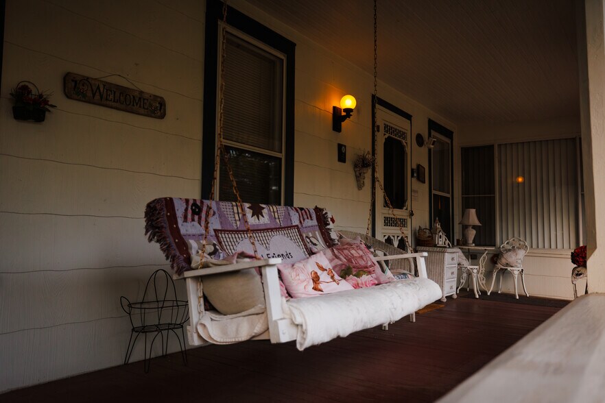 More Photos Of 215 E French Ave, Orange City Hospitality For Sale
