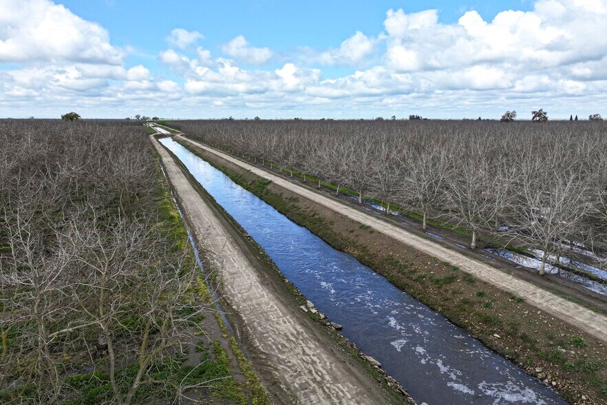 More Photos Of Road 180, Strathmore Land For Sale