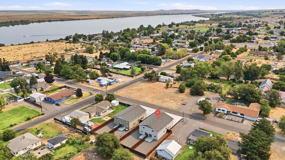 More Photos Of 255 NE Fourth St, Irrigon Specialty For Sale
