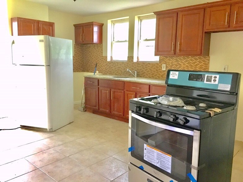 More Photos Of 1040 McBride St, Far Rockaway Apartments For Sale