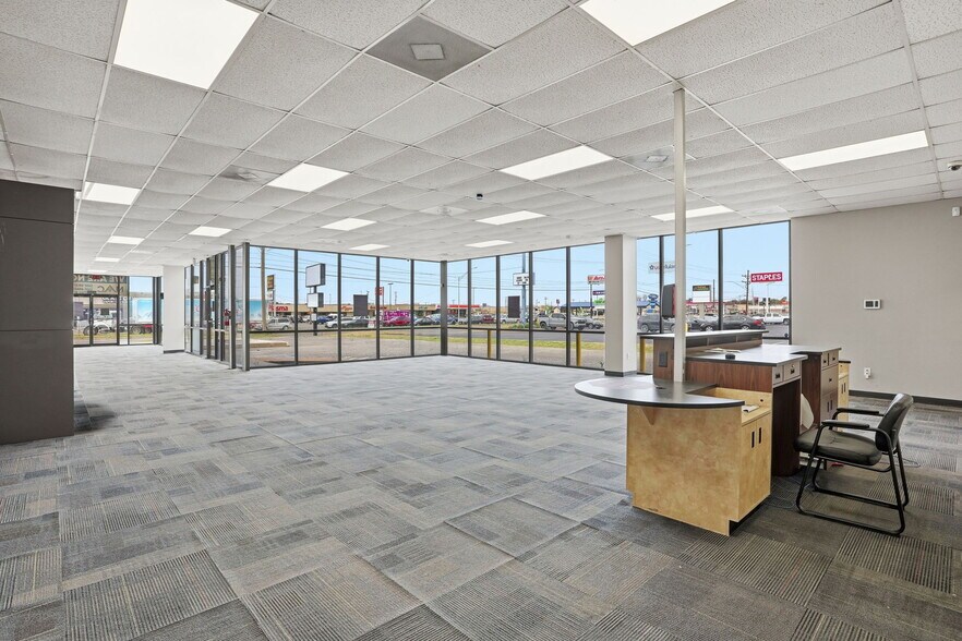 More Photos Of 1001 NW Sheridan Rd, Lawton Freestanding For Lease