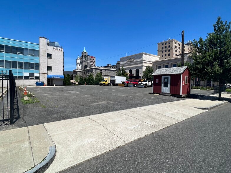 More Photos Of 55 State St, Springfield Office Residential For Sale