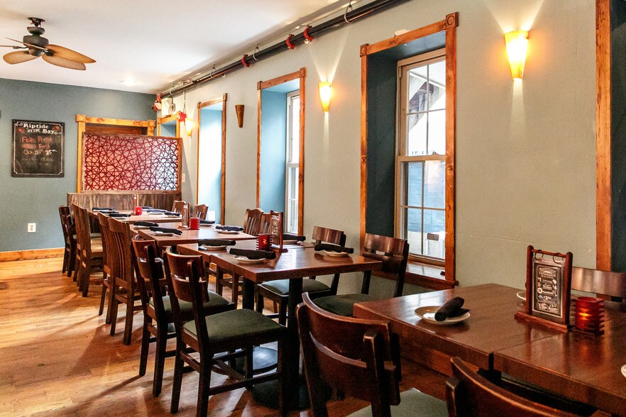 More Photos Of 1718 Thames St, Baltimore Storefront Retail Residential For Lease