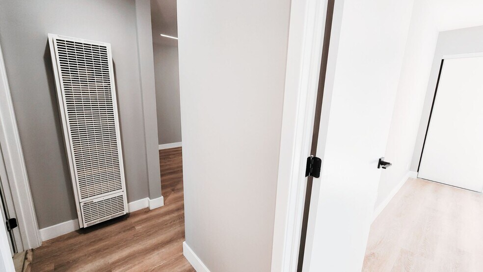 More Photos Of 5150 Ithaca Ave, Los Angeles Multifamily For Sale