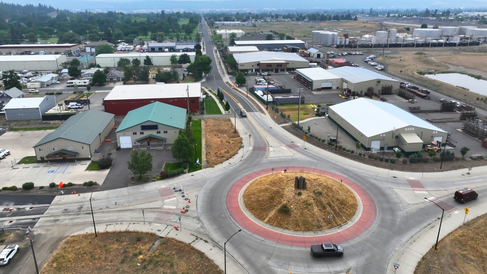 More Photos Of 3606 E Wellesley Ave, Spokane Service For Lease