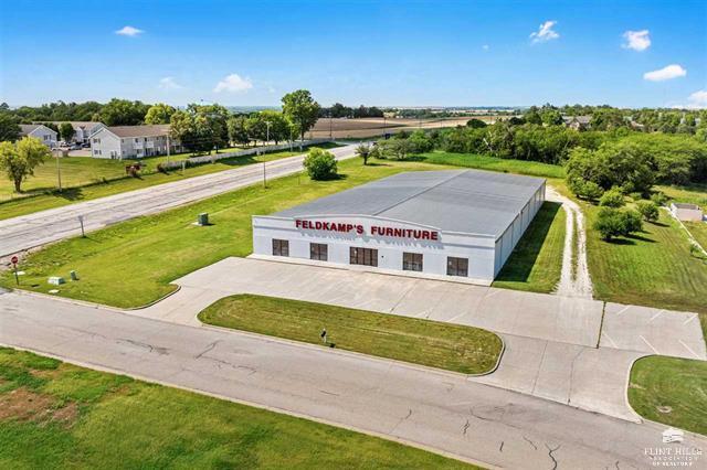 More Photos Of 101 E Lafayette Ave, Abilene Storefront For Sale