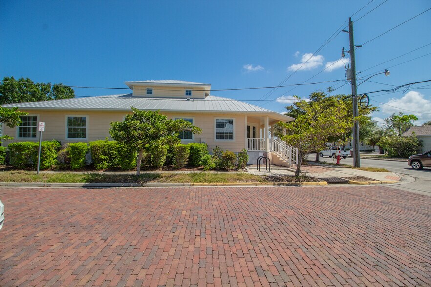 More Photos Of 334 W Olympia Ave, Punta Gorda Office For Sale