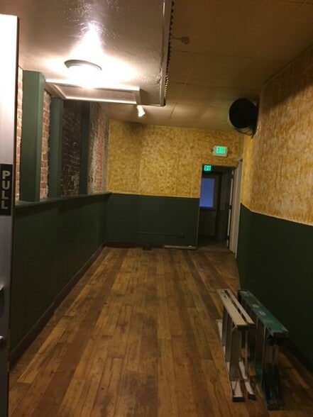 More Photos Of 106 E Main St, Grass Valley Restaurant For Sale