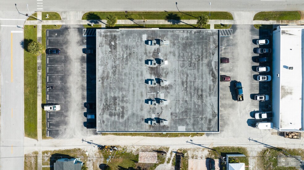 More Photos Of 2345 14th Ave, Vero Beach Medical For Sale