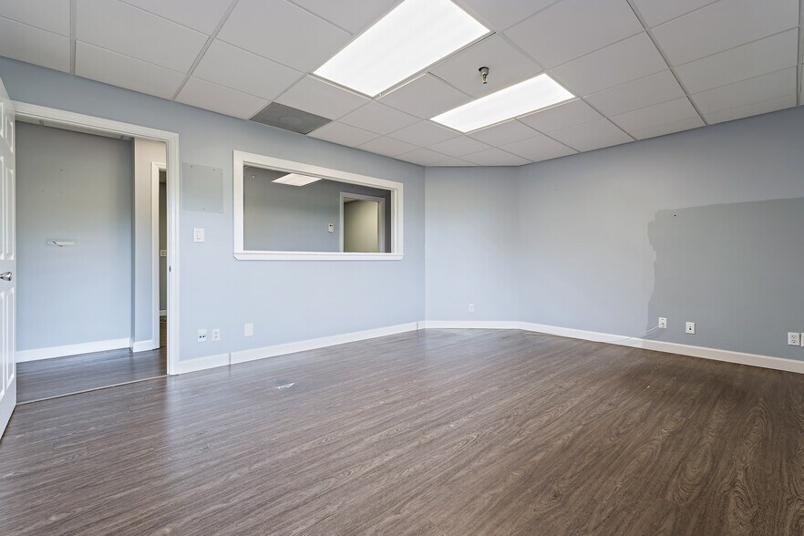 More Photos Of 400 Executive Center Dr, West Palm Beach Medical For Sale