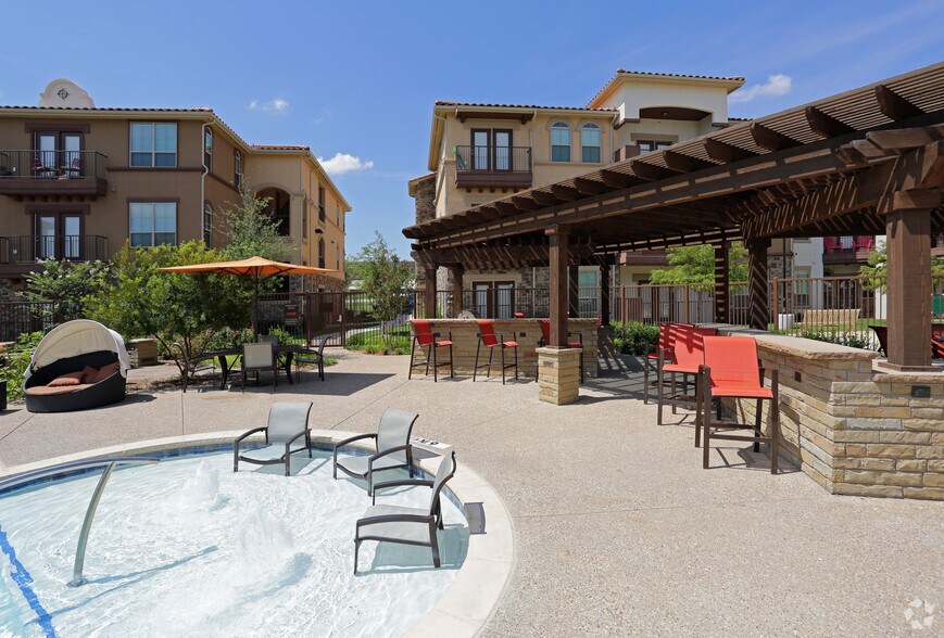 More Photos Of 1601 E Debbie Ln, Mansfield Apartments For Lease