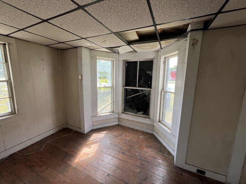 More Photos Of 271 Main St, Union Apartments For Sale