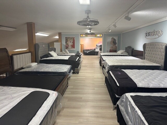 More Photos Of 620 Chester Ave, Bakersfield Showroom For Lease