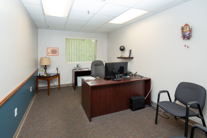 More Photos Of 4003 Out Look Dr, Hurricane Office For Sale