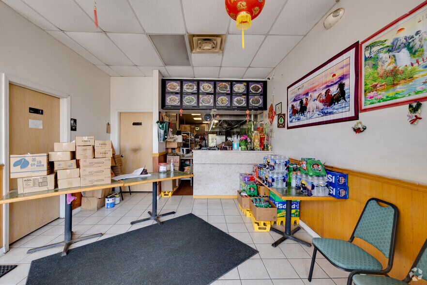 More Photos Of 545 W Broad St, Paulsboro Storefront For Sale