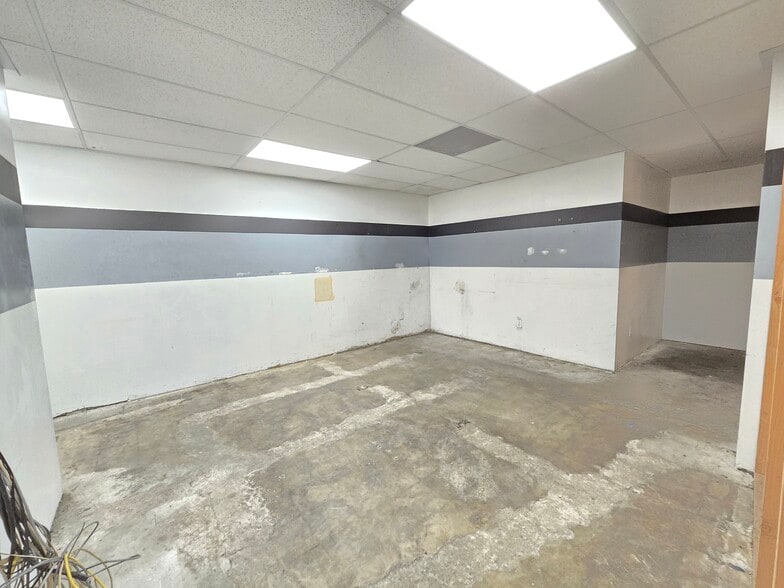 More Photos Of 558-568 N Towne Ave, Pomona Medical For Lease