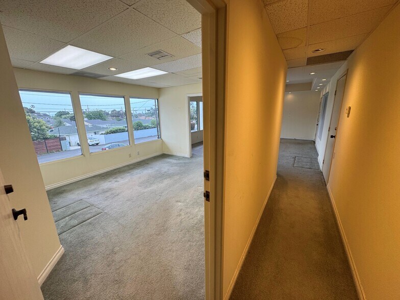 More Photos Of 2350 E Main St, Ventura Office For Lease