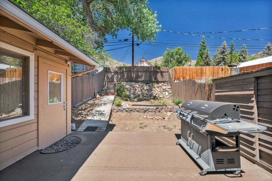 More Photos Of 58 N C St, Virginia City Storefront For Sale