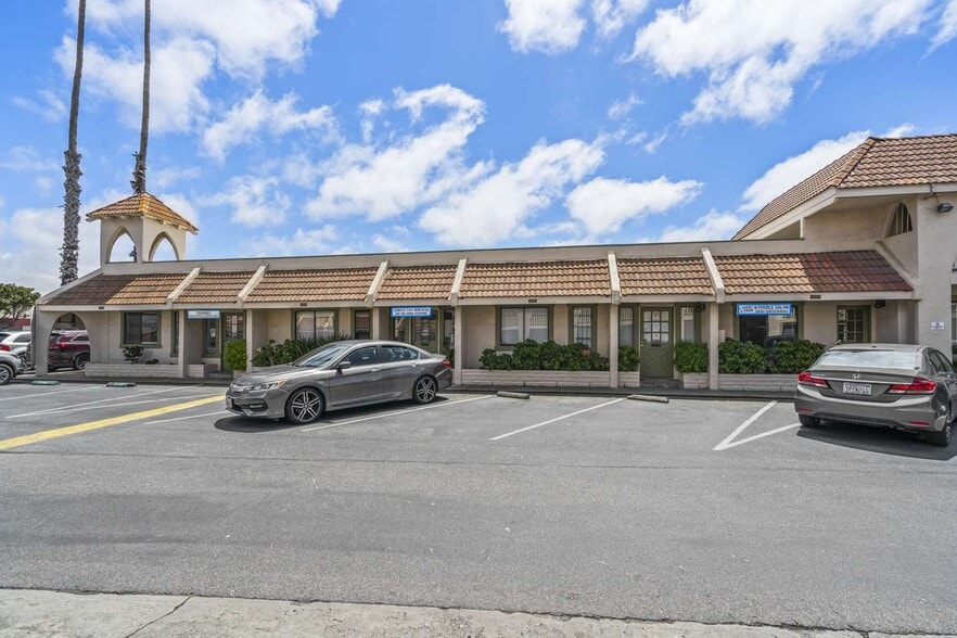 More Photos Of 1283-1287 N Main St, Salinas Storefront Retail Office For Sale