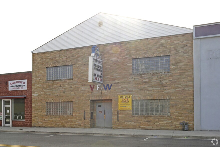 More Photos Of 1604 W State St, Bristol General Retail For Sale
