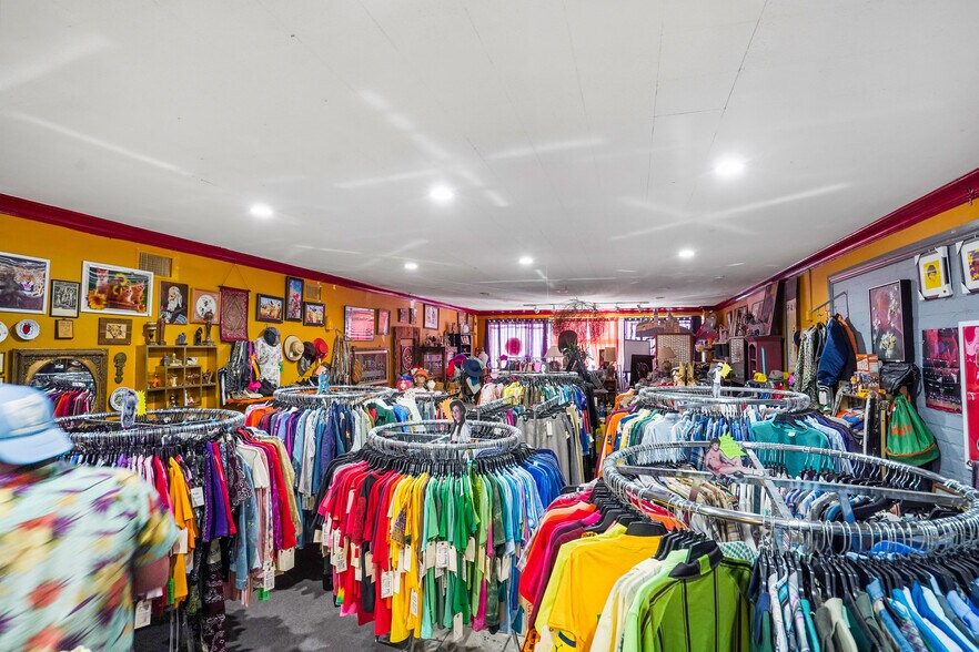 More Photos Of 6450 Bellingham Ave, North Hollywood Storefront Retail Office For Sale