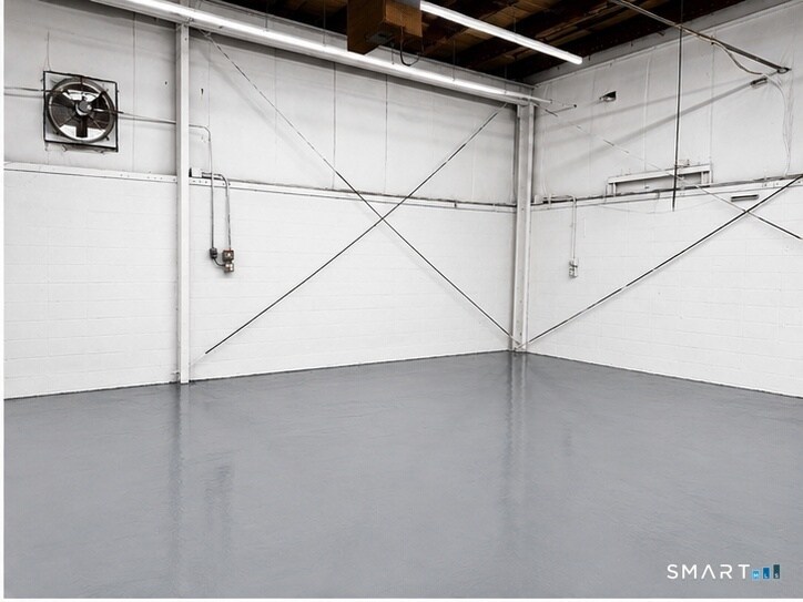 More Photos Of 15 Container Dr, Terryville Manufacturing For Sale