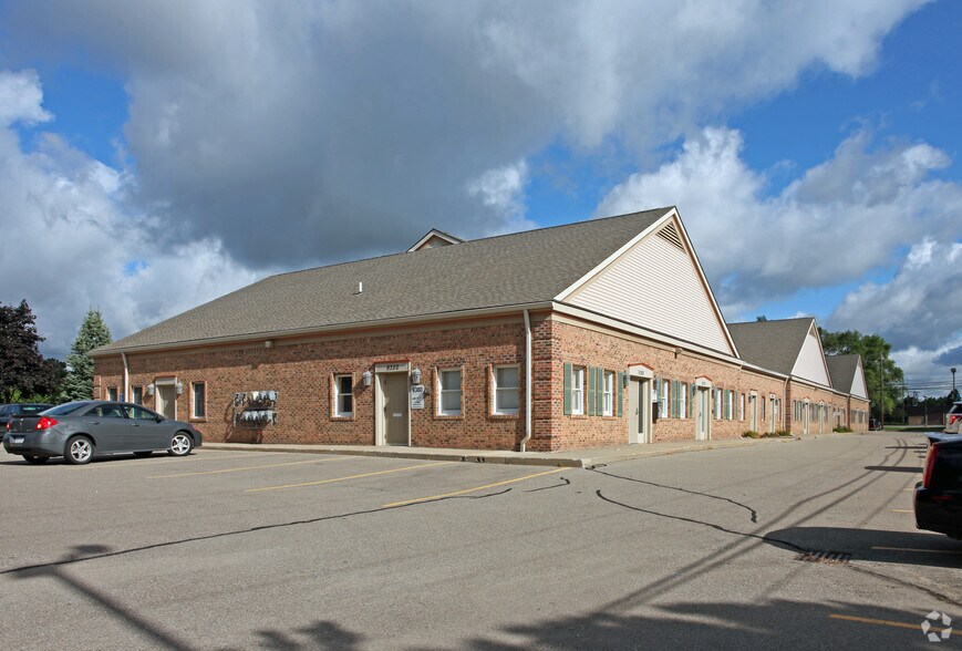 More Photos Of 9362-9398 N Lilley Rd, Plymouth Office For Sale