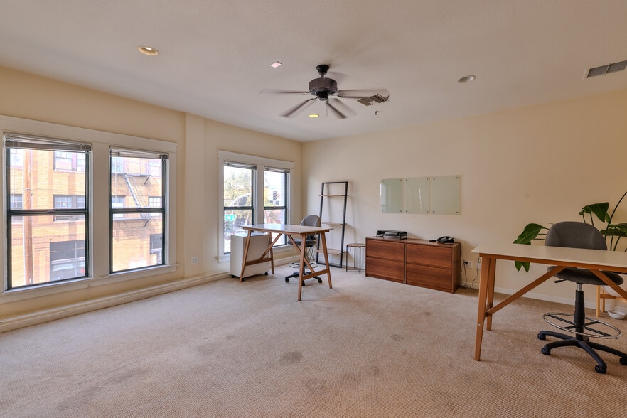 More Photos Of 400 E 4th St, Santa Ana General Retail For Lease