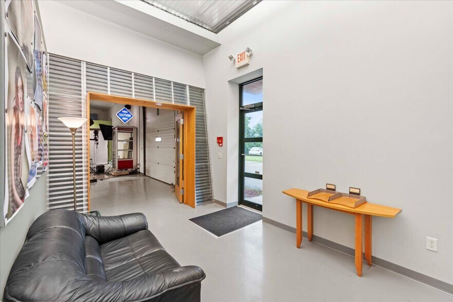 More Photos Of 1225 Greenway Cross, Madison Flex For Sale