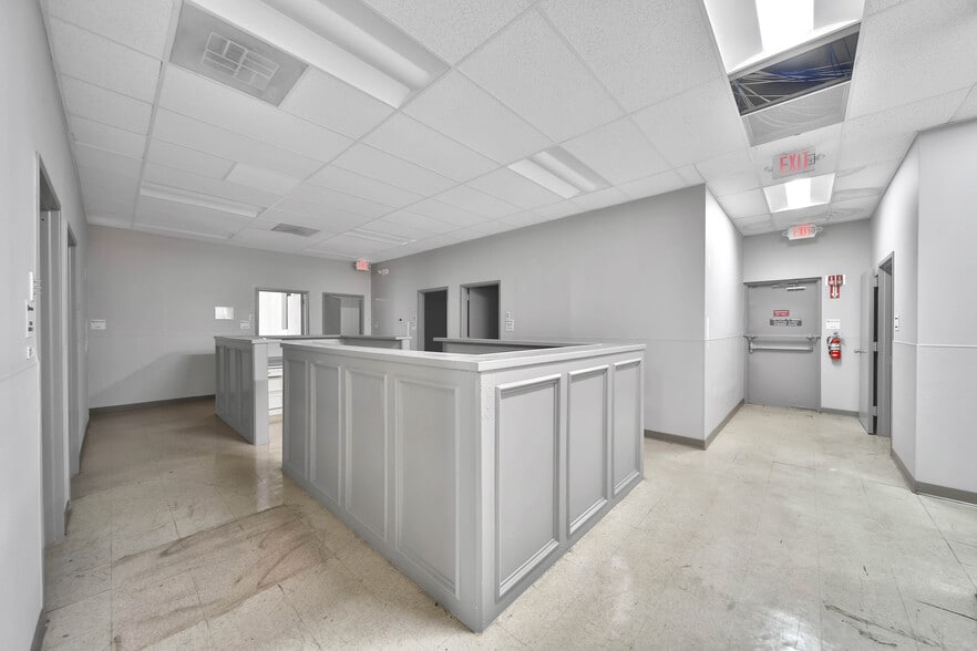 More Photos Of 12036 Airline Dr, Houston Medical For Sale